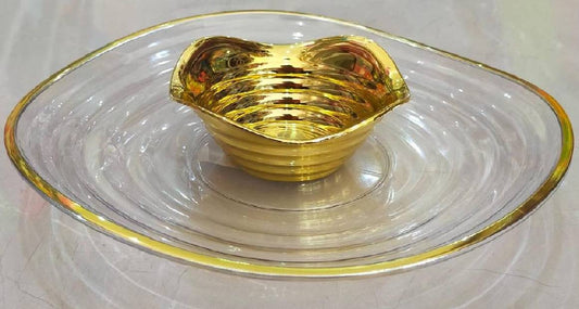 طبق بلاستيكي مزخرف