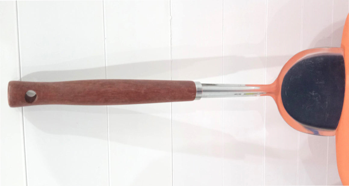 ملعقة تقديم من الفولاذ المقاوم للصدأ