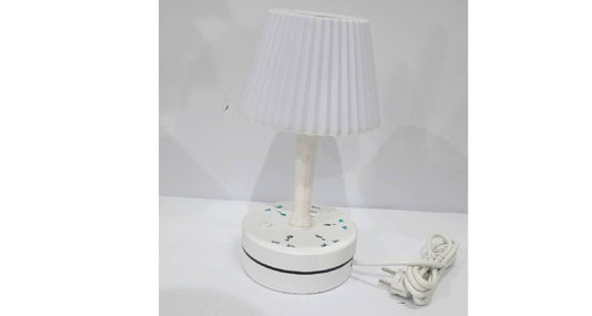 مصباح مع مقابس